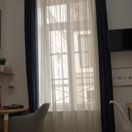 Lägenhet Cosy Idealement Situe Et Bien Equipe