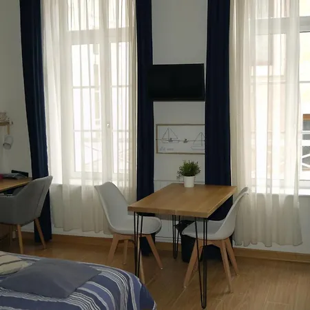 Lägenhet Cosy Idealement Situe Et Bien Equipe *