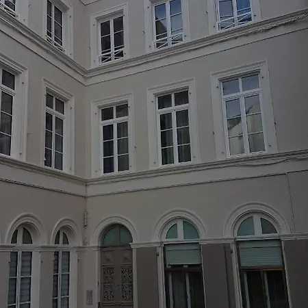 Cosy Idealement Situe Et Bien Equipe Apartment *