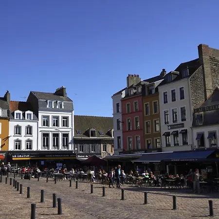 Apartment Cosy Idealement Situe Et Bien Equipe